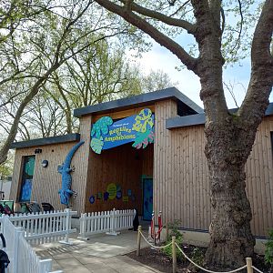 14/04/2024 - Reptile and Amphibian House entrance