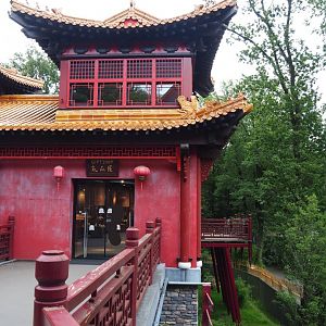 Pandasia - Giant panda and gift shop building and part of outdoor exhibit, 2023-08-17