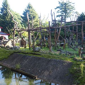 Red-ruffed lemur island, 2023-09-24