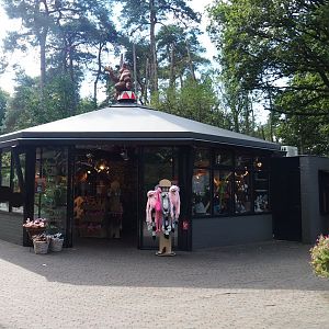 Gift shop, 2023-09-24