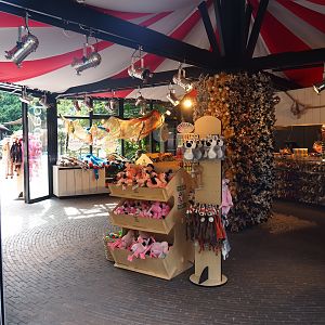 Gift shop, 2023-09-24