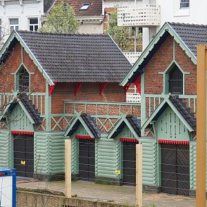 Historical Llama house, 2023-04-08