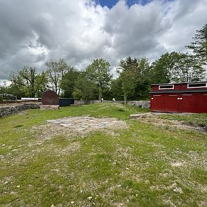 Large Unsigned Enclosure in Zoologischer Garten Hof