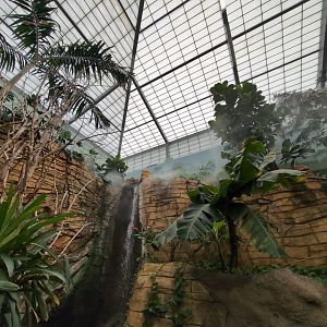 2024-05-15-vilas-aviary-flight-room-04