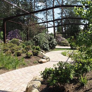 Reich der Mitte aviary - Chinese aviary near entrance and gift shop, 2024-05-21