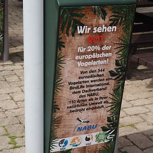 IUCN Red List signage on trash can, 2024-05-21