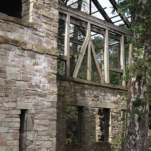 Uhu-Burg - Exterior of Eurasian eagle-owl, Steppe eagle and Raven aviary, 2024-05-21