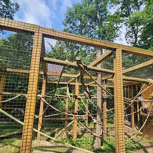Yellow River Wildlife Sanctuary - Lemur enclosure