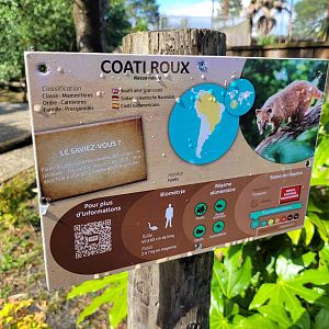 South American coati sign -Zoo du bassin d'Arcachon (2024)