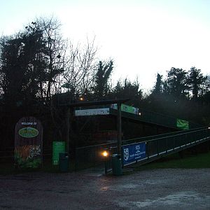 Entrance walkway at Port Lympne 27/11/09