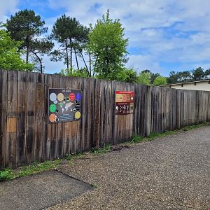 Tapir and sun bear signs -Zoo du bassin d'Arcachon (2024)