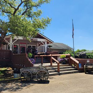 Tupelo Buffalo Park - Entrance