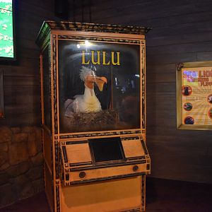 Pier 225 Decorations