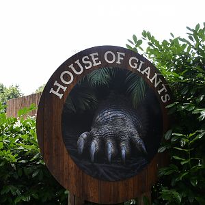 House of Giants sign