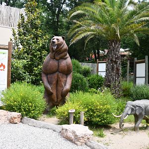 Extinct animal statues in front of the House of Giants