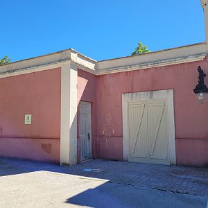 Old train station entrance -Sendaviva (2024)