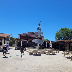 Farm area in "Aves" -Sendaviva (2024)