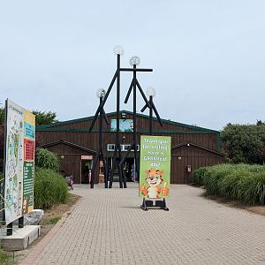 Safari Niagara Main Building - Exit