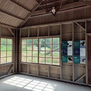 Churchill - Observation den, aviary viewing point