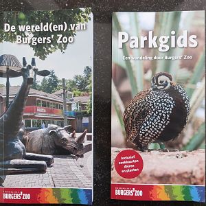 2024 Burgers' Zoo guidebooks