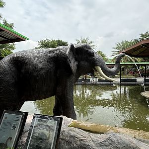 Elephant Statue - Lion Park