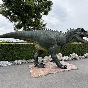 Dinosaur Statue - Lion Park