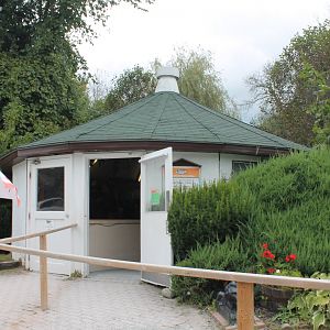 Entrance and giftshop