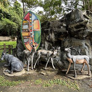 African Savanna - statues