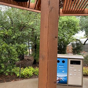 Africa and North America Shared Viewing Area