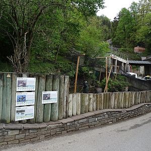 Aviary for various duck species