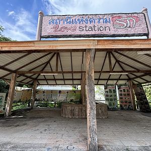 Hornbill Informational Signs