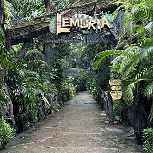 Lemuria - fantastic jungle trail