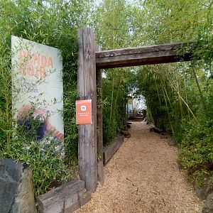 Red panda complex (empty) - Santiago zoo (Zoologico nacional)