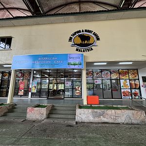 Restaurant outside the zoo’s entrance