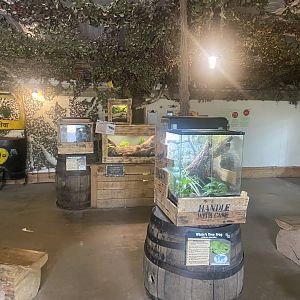 Indoor exhibits 040824