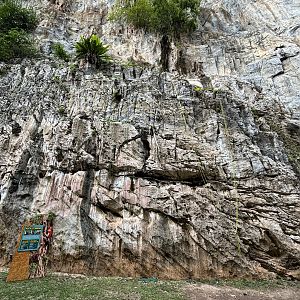Rock climbing area - Lost World of Tambun