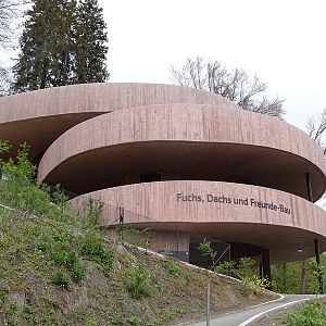 'Fuchs Dachs und Freunde' building