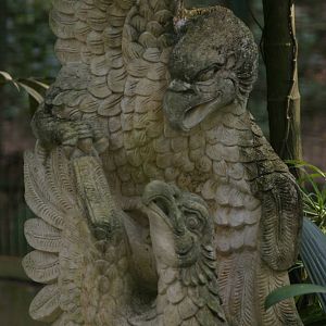 statue at the KL Bird Park, August 2006