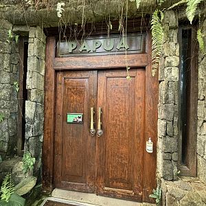 Papua Aviary - entrance door