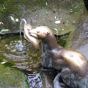 Otter statue -Zoologischer Garten Berlin (2024)