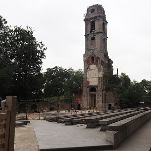 Former raptor show arena, now used for training horses, 2024-09-17