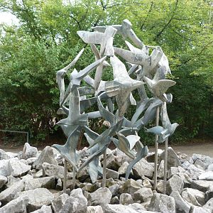 Gull statue -Tierpark Berlin (2024)