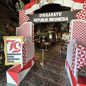 Zoo Restaurant - entrance