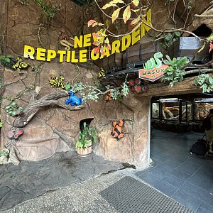 New Reptile Garden - entrance