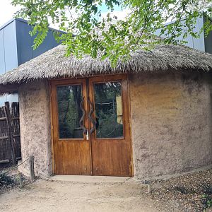 Ngorongo - Entrance to Giraffe barn