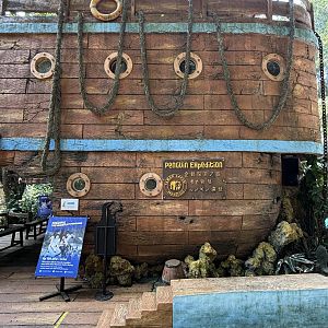 Humboldt Penguin Exhibit - ship theme