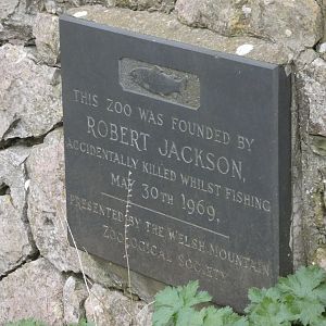 Memorial plaque to the zoo's founder
