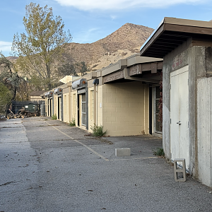 Off-Exhibit Holding/Former Feline Building - Asian Highlands