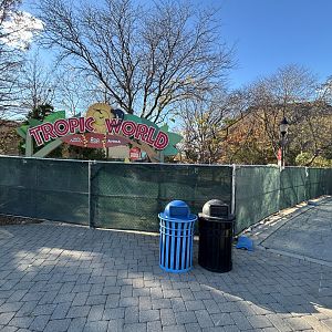 Tropic World- new construction fences