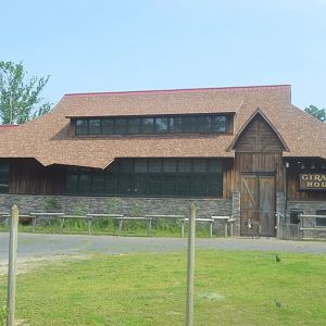 African Adventure - Giraffe Barn